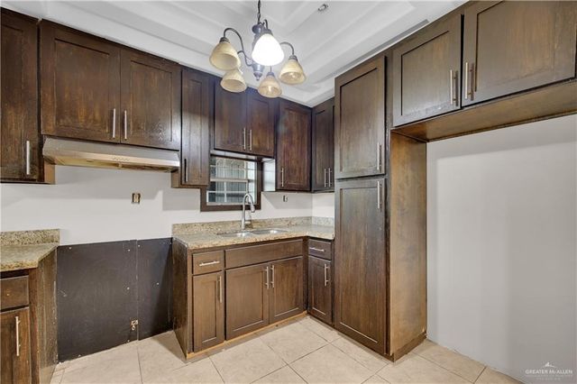 1311 San Jacinto Avenue, Edinburg, TX 78542