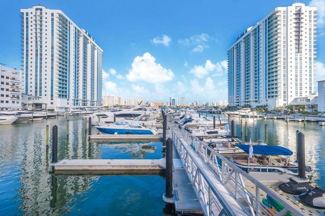 17211 Biscayne Blvd, Boat Slip 15, North Miami Beach, FL 33160