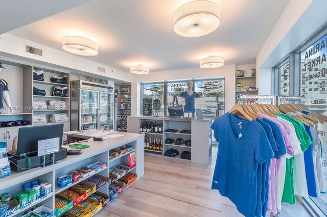 17211 Biscayne Blvd, Boat Slip 15, North Miami Beach, FL 33160