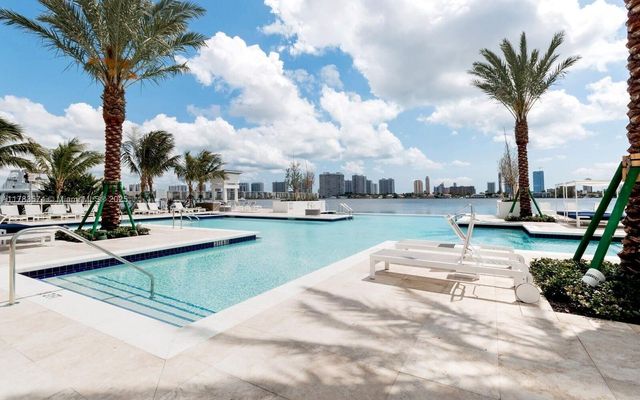 17211 Biscayne Blvd, Boat Slip 15, North Miami Beach, FL 33160