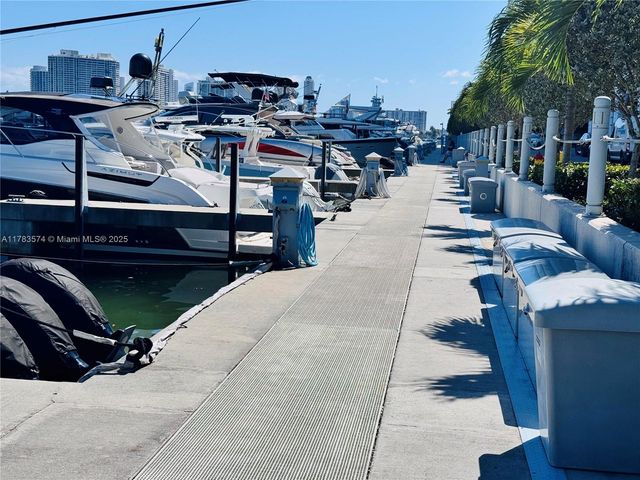 17211 Biscayne Blvd, Boat Slip 15, North Miami Beach, FL 33160