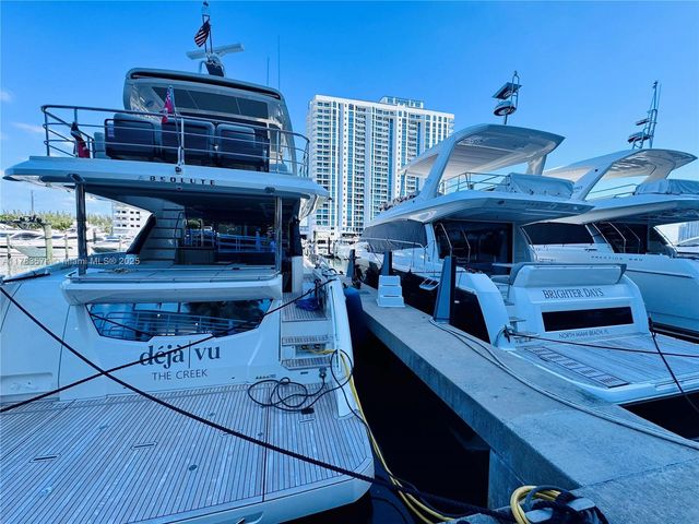 17211 Biscayne Blvd, Boat Slip 15, North Miami Beach, FL 33160