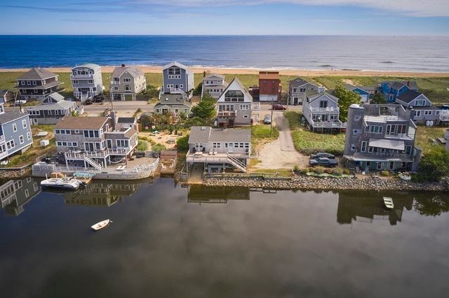 4 28th Street WINTER, Newbury, MA 01951