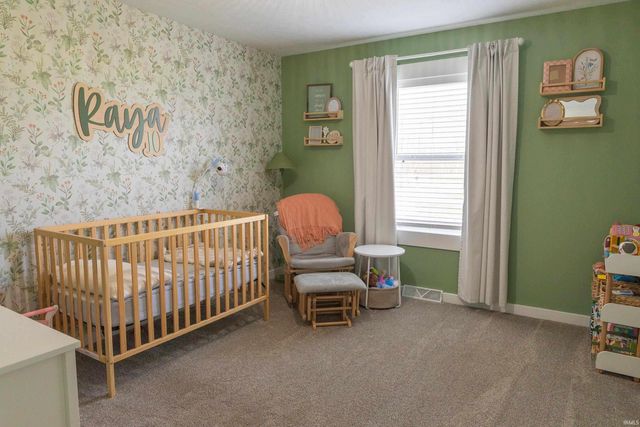 12560 N 825 E Road, Syracuse, IN 46567