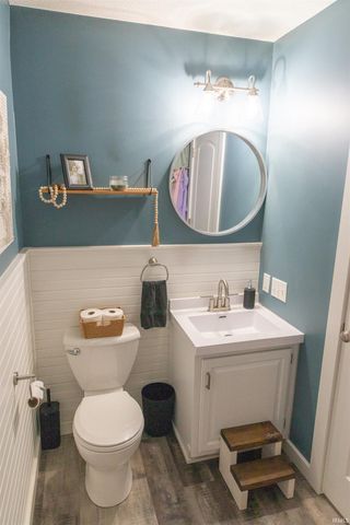 12560 N 825 E Road, Syracuse, IN 46567