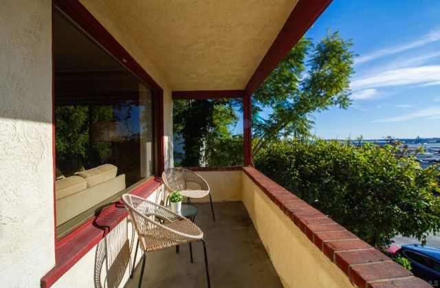 3911 California, San Diego, CA 92110