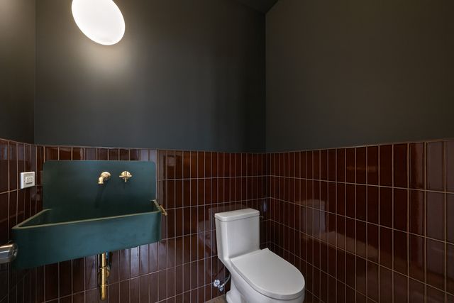 2620 N Mozart Street, Chicago, IL 60647