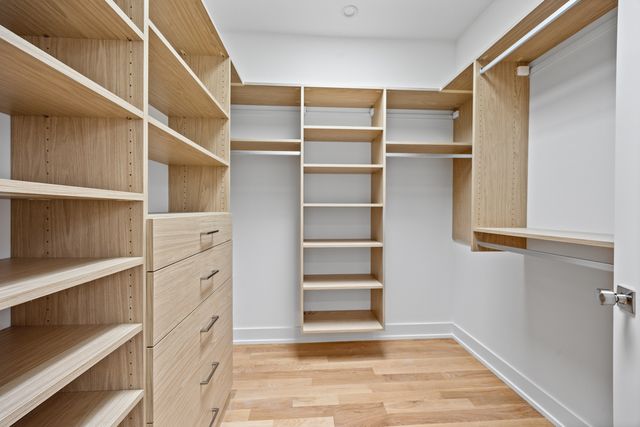 2620 N Mozart Street, Chicago, IL 60647