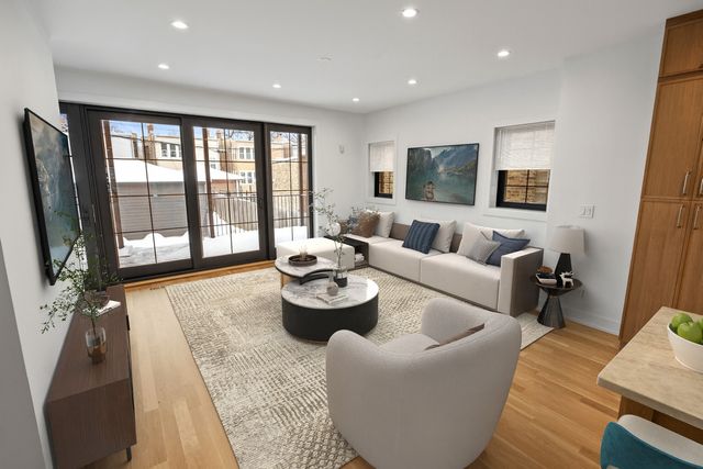 2620 N Mozart Street, Chicago, IL 60647