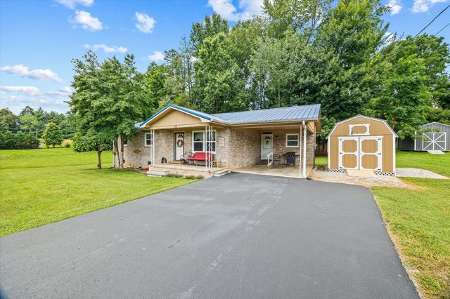 43 Quarry St, Sparta, TN 38583