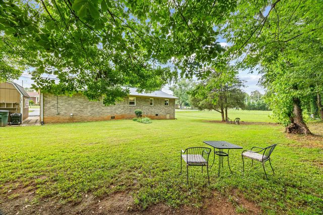 43 Quarry St, Sparta, TN 38583