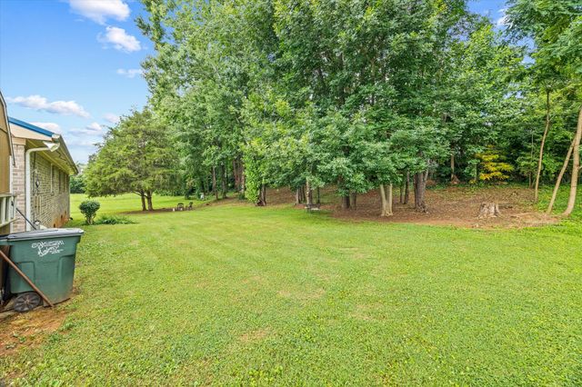 43 Quarry St, Sparta, TN 38583