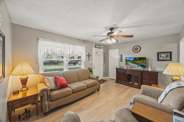 43 Quarry St, Sparta, TN 38583