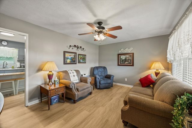 43 Quarry St, Sparta, TN 38583