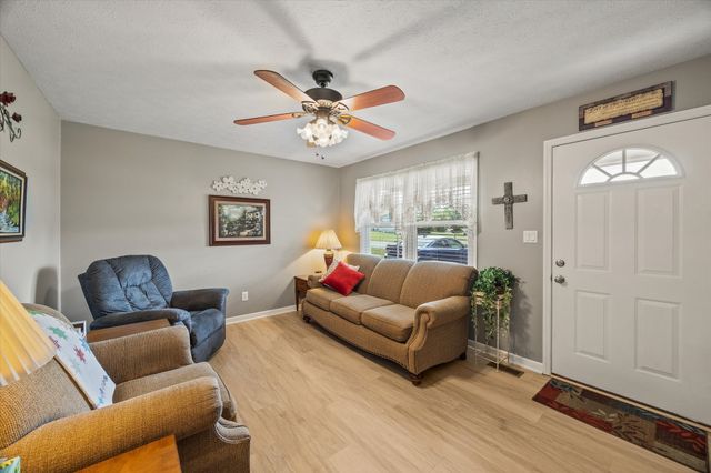 43 Quarry St, Sparta, TN 38583