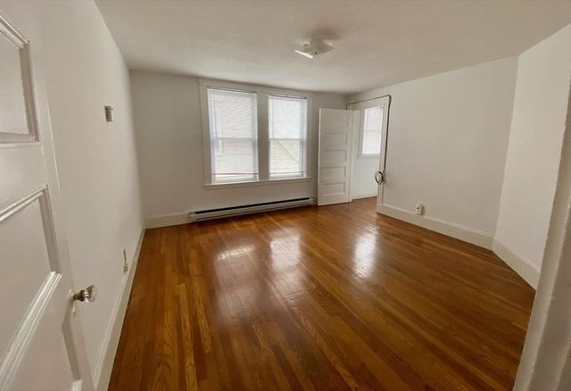412 Centre 4, Boston, MA 02130