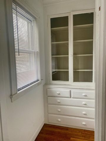 412 Centre 4, Boston, MA 02130