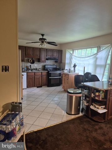 6706 SURRATTS RD, Clinton, MD 20735