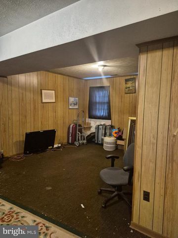 6706 SURRATTS RD, Clinton, MD 20735