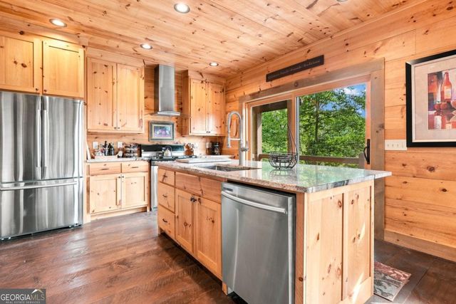 476 Deer Crest Road 23, Blue Ridge, GA 30513