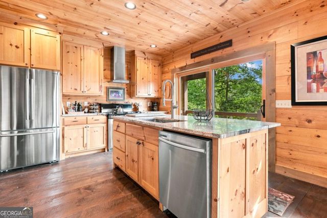 476 Deer Crest Road 23, Blue Ridge, GA 30513