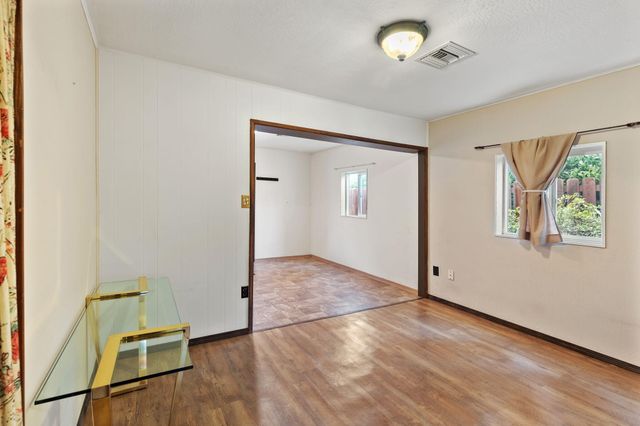 1400 Playford Lane, Grants Pass, OR 97527