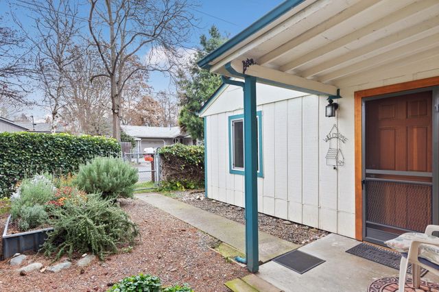 1400 Playford Lane, Grants Pass, OR 97527