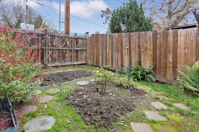 1400 Playford Lane, Grants Pass, OR 97527