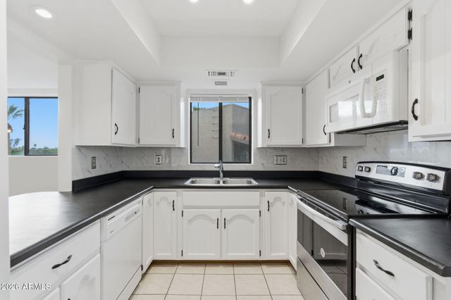 7061 E BROADWAY Road 48, Mesa, AZ 85208