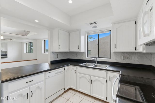 7061 E BROADWAY Road 48, Mesa, AZ 85208