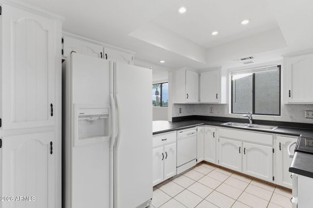 7061 E BROADWAY Road 48, Mesa, AZ 85208