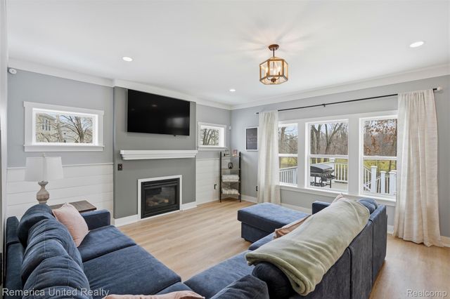 613 Chrystal Downs Court, Brighton Township, MI 48114