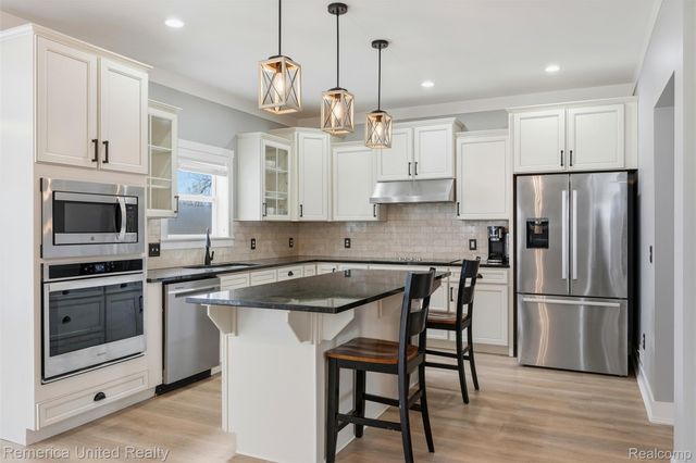 613 Chrystal Downs Court, Brighton Township, MI 48114