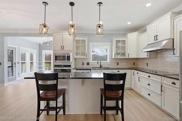 613 Chrystal Downs Court, Brighton Township, MI 48114