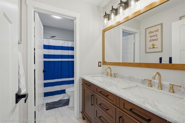 613 Chrystal Downs Court, Brighton Township, MI 48114