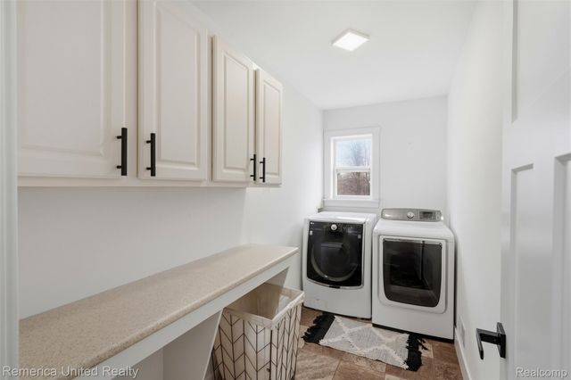 613 Chrystal Downs Court, Brighton Township, MI 48114