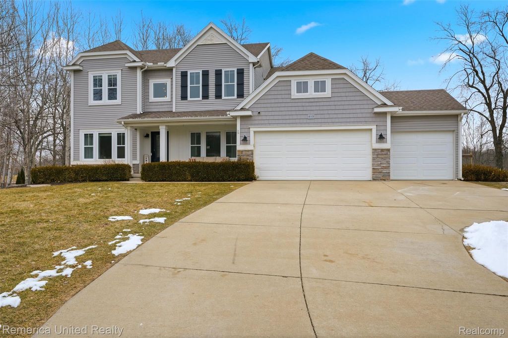 613 Chrystal Downs Court, Brighton Township, MI 48114
