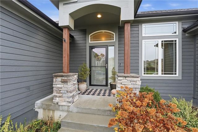 1219 N Heartland Avenue, Independence, MO 64056