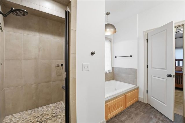 1219 N Heartland Avenue, Independence, MO 64056