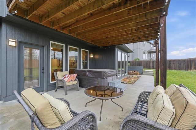 1219 N Heartland Avenue, Independence, MO 64056