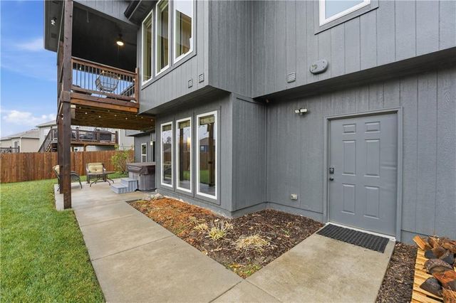 1219 N Heartland Avenue, Independence, MO 64056