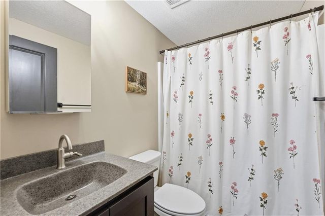 1219 N Heartland Avenue, Independence, MO 64056
