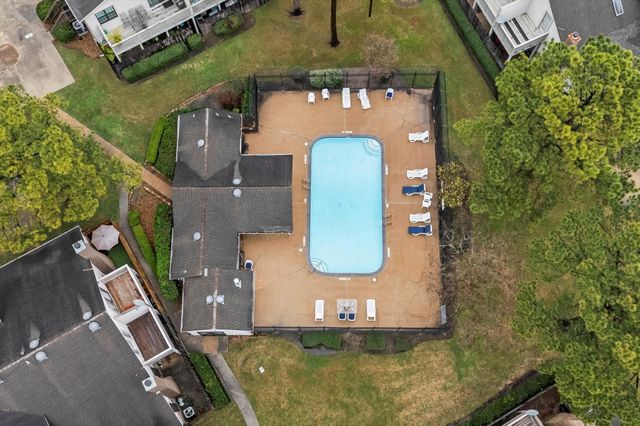 16908 Castleton Farms Road 108, Spring, TX 77379