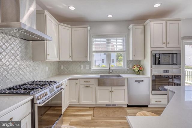 1549 CAMBRIDGE DR, Lebanon, PA 17042