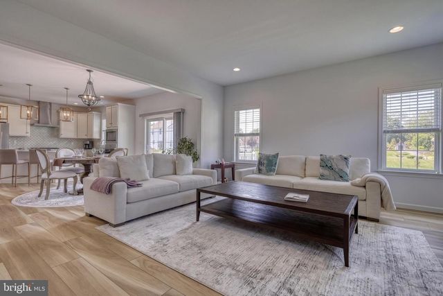 1549 CAMBRIDGE DR, Lebanon, PA 17042