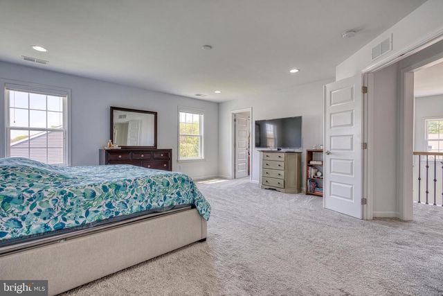 1549 CAMBRIDGE DR, Lebanon, PA 17042