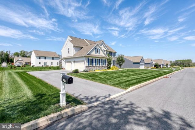 1549 CAMBRIDGE DR, Lebanon, PA 17042