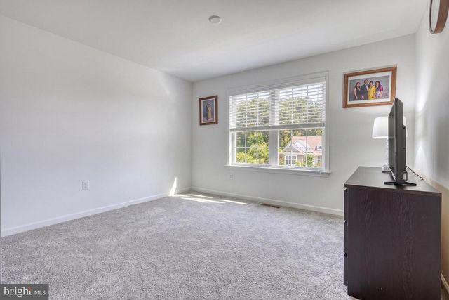 1549 CAMBRIDGE DR, Lebanon, PA 17042