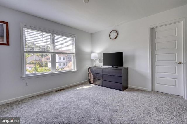 1549 CAMBRIDGE DR, Lebanon, PA 17042