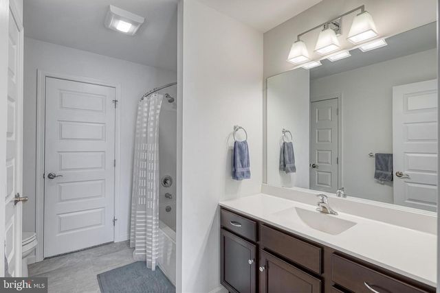 1549 CAMBRIDGE DR, Lebanon, PA 17042